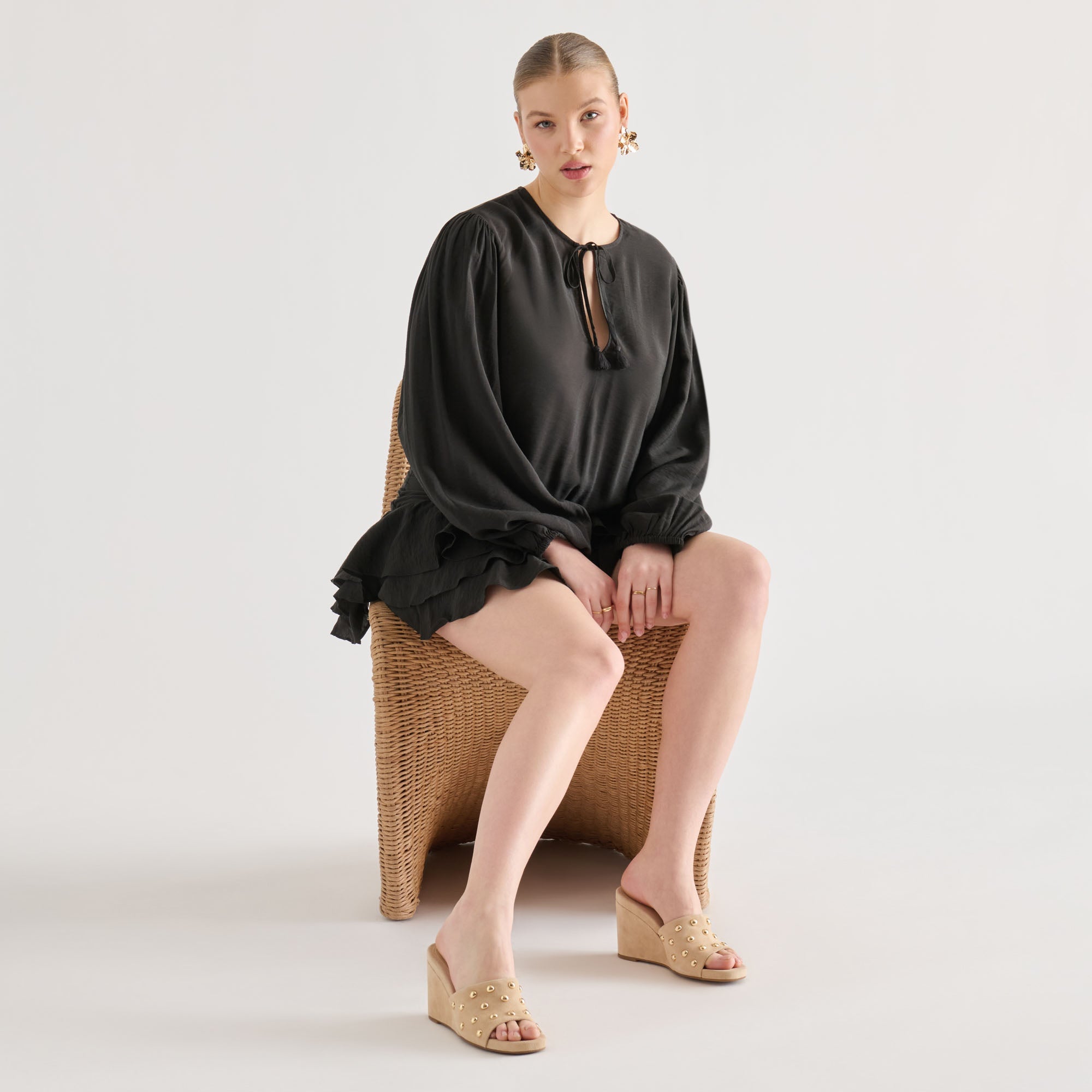 HOLTA STUD WEDGES CAMEL SUEDE