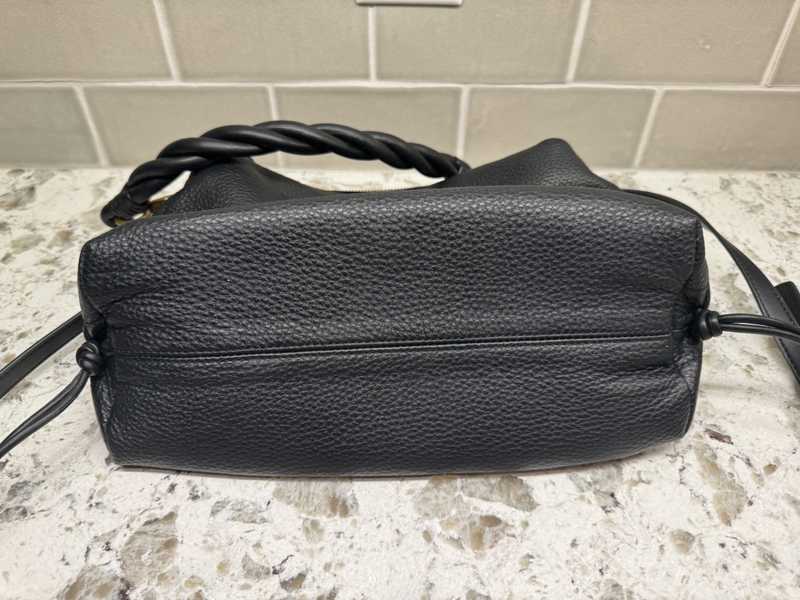 PRESTON SHOULDER/CROSSBODY BLACK LEATHER - re:vita